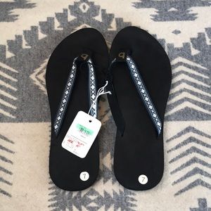 Bops flip flops with embroidered straps